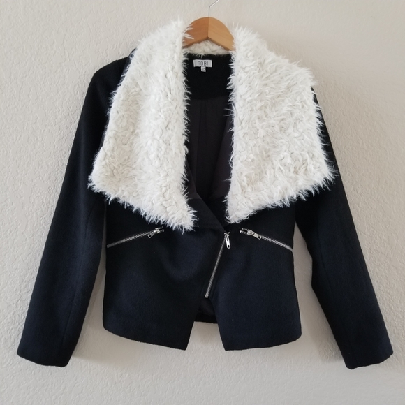 Tobi Wool Blend Faux Fur Gorgeous Moto Style Jacket Size Small - Picture 1 of 8